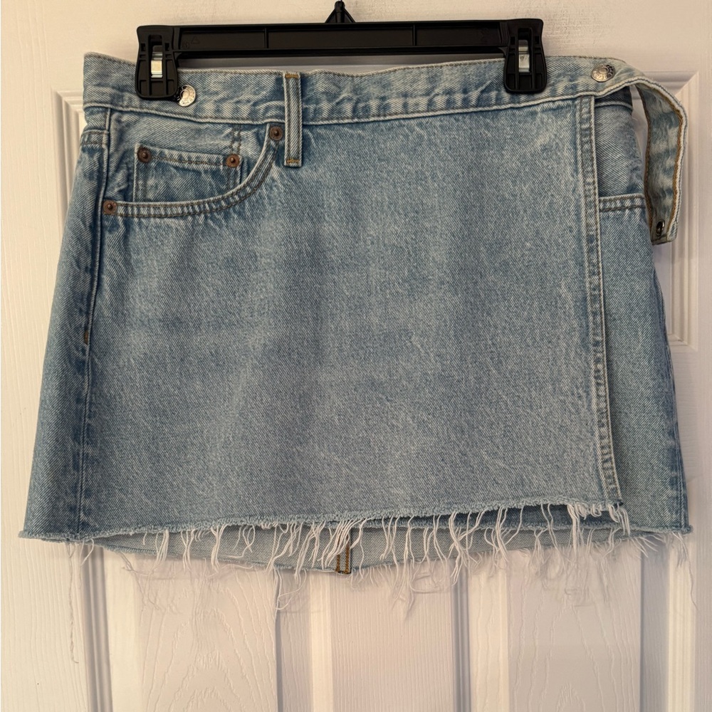 REDONE x Pam Anderson Mid Rise Wrap Denim Mini Skirt Maliblue Blue Size 26 - Picture 3 of 16